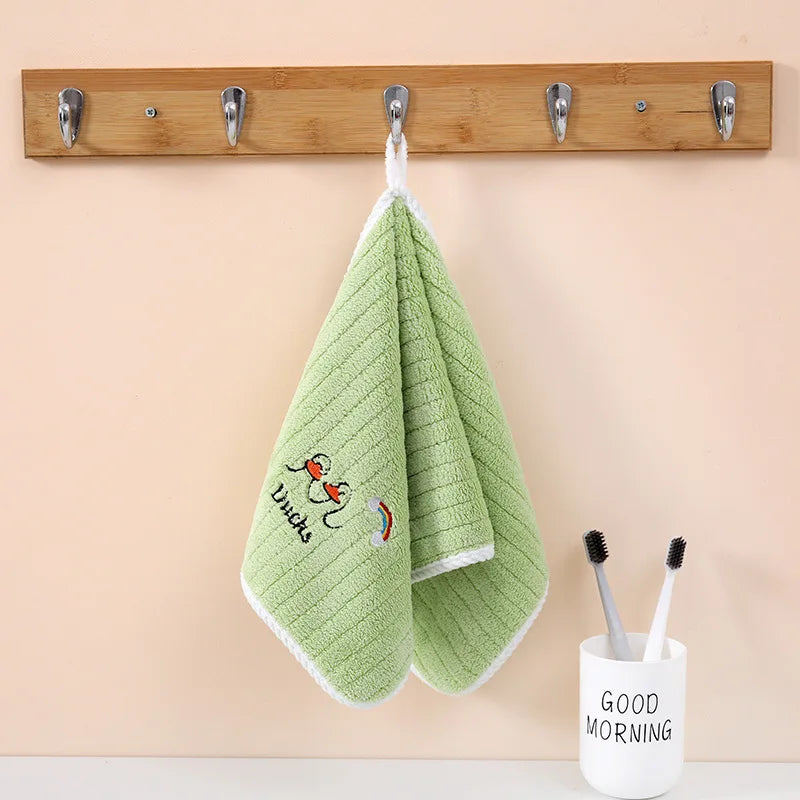 1Pc Cute Hand Towels Bathroom Towel with Hanging Loop Microfiber Coral Fleece Absorbent for Kitchen Bathroom Bathing Accessories