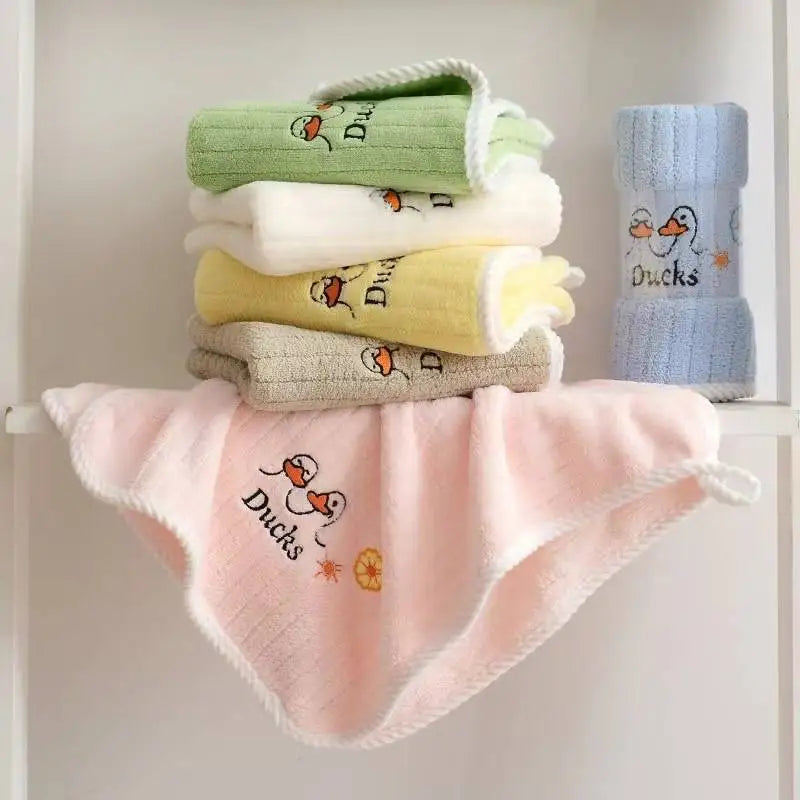1Pc Cute Hand Towels Bathroom Towel with Hanging Loop Microfiber Coral Fleece Absorbent for Kitchen Bathroom Bathing Accessories