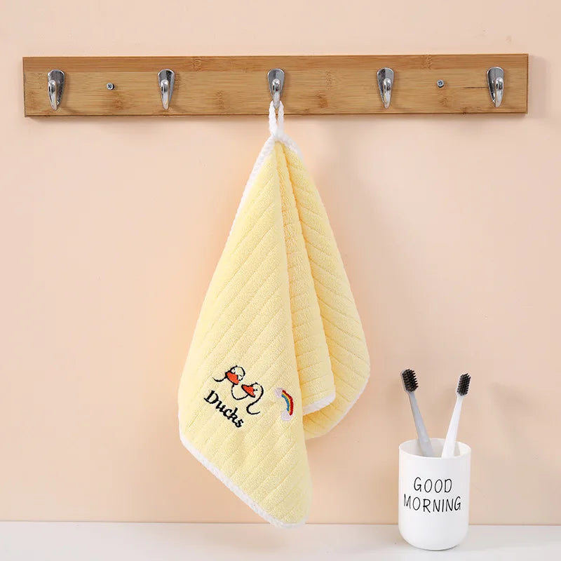 1Pc Cute Hand Towels Bathroom Towel with Hanging Loop Microfiber Coral Fleece Absorbent for Kitchen Bathroom Bathing Accessories